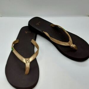 Sanuk Women's Yoga Sandals Size 9 Champagne Color